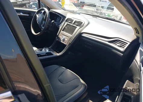 2018 Ford Fusion Energi Titanium из США, поврежденный, VIN 3FA6P0SU5JR240948